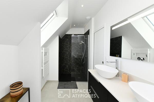 Unique à la vente – Elégante villa d’architecte aux portes de l’océan