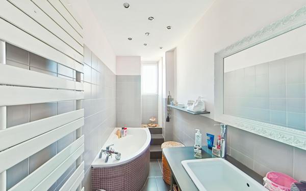 Appartement à vendre    4 pièces • 120 m2 Valence