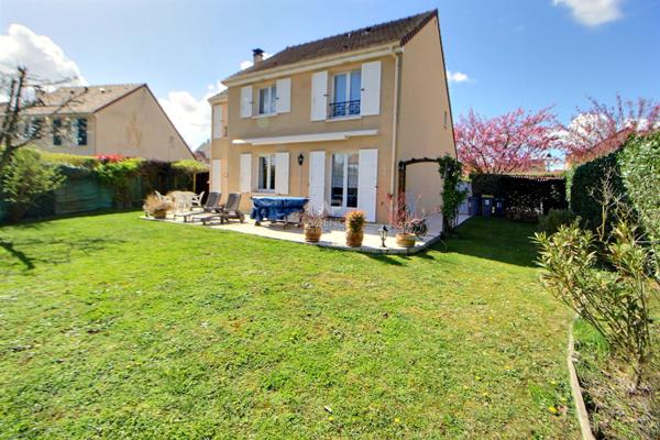 Maison Vernouillet 6 pièce(s) 120 m2 €519 000 ** - Référence 1092