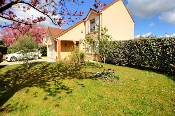 Maison Vernouillet 6 pièce(s) 120 m2 €519 000 ** - Référence 1092