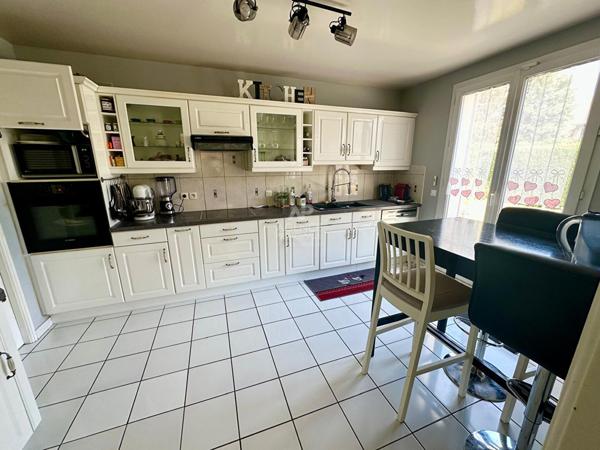 Maison Vernouillet 6 pièce(s) 120 m2 €519 000 ** - Référence 1092