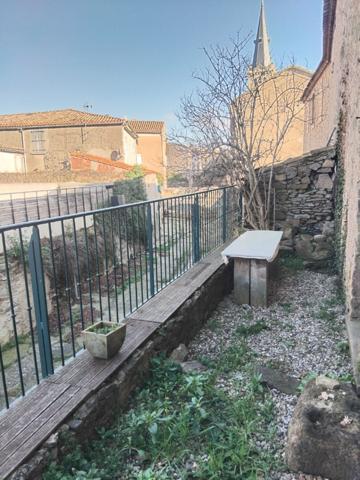 A vendre maison Montlaur 9 pièce(s) 275 m² avec terrasse et garage