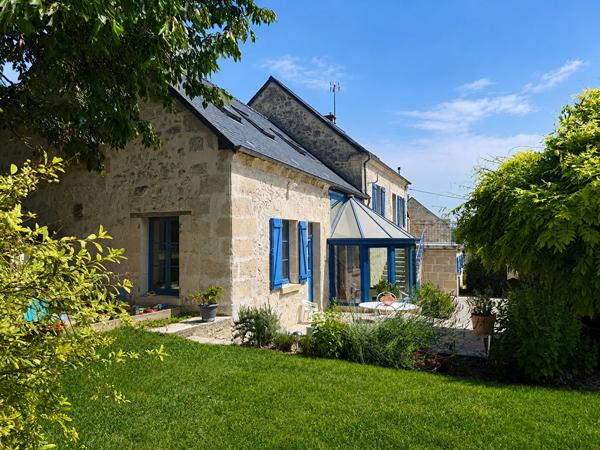 Magnifique propriété en pierres avec gîte, dépendances et potentiel équestre