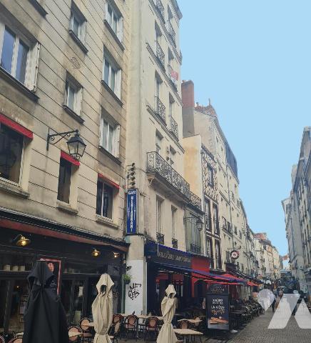 NANTES - CENTRE VILLE - Appartement de type 1 de 23m² rénové et meublé