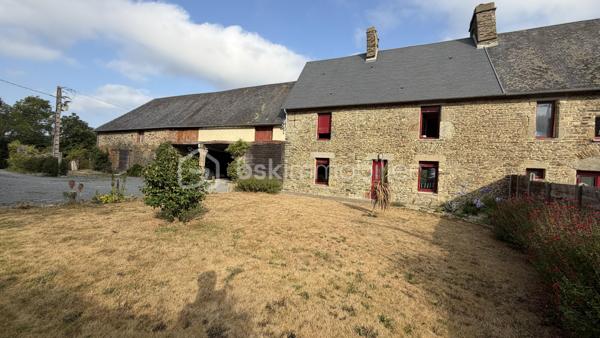 Offrez-vous le parfait équilibre entre tranquillité verdoyante et proximité immédiate de la ville et de toutes ses commodités ! (7 km au sud de St Lô)

Cette superbe maison en pierre (mitoyenne d'un côté), entièrement rénovée avec goût, allie le charme de l'ancien et le confort contemporain. 
Économe et écoresponsable, elle est équipée d'une chaudière à granulés performante pour des dépenses énergétiques maîtrisées (Classe C pour le DPE) et une fosse toutes eaux conforme.

Au rez de chaussée, la pièce de vie (environ 30 m2) offre un espace chaleureux pour toute la famille.

La cuisine entièrement aménagée et équipée s'ouvre directement sur une terrasse à l'arrière, idéale pour vos repas en plein air avec une vue dégagée et imprenable sur la campagne environnante.

Côté pratique, vous disposez d'une arrière-cuisine/buanderie très fonctionnelle et un grenier pour un maximum de rangement sur le dessus.

A l'étage, profitez de 3 belles chambres, dont une avec son dressing intégré, une salle d'eau avec le second wc de la maison !

Dans le prolongement de la maison, vous bénéficiez d'un grand abri couvert pouvant accueillir facilement 2 véhicules, ainsi que d'une cave idéale pour le stockage ou le vin.