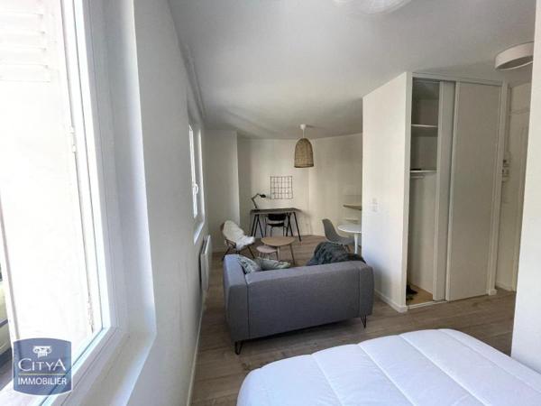 Appartement à louer 1 pièce 27m²