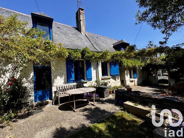 Longère 7 pièces de 161 m² à Loire-Authion (49250)