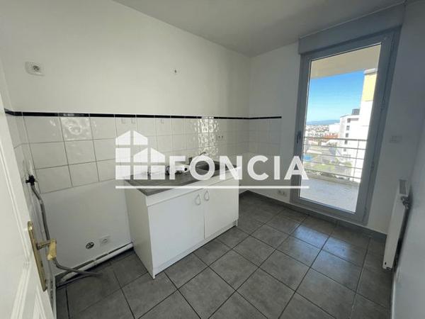 Location Appartement 3 pièces 66.6 m² - 18 RUE DES NEUFS SOLEILS RESIDENCE MARIVAUX APPART F26 Clermont Ferrand 63000