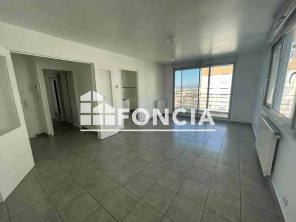 Location Appartement 3 pièces 66.6 m² - 18 RUE DES NEUFS SOLEILS RESIDENCE MARIVAUX APPART F26 Clermont Ferrand 63000