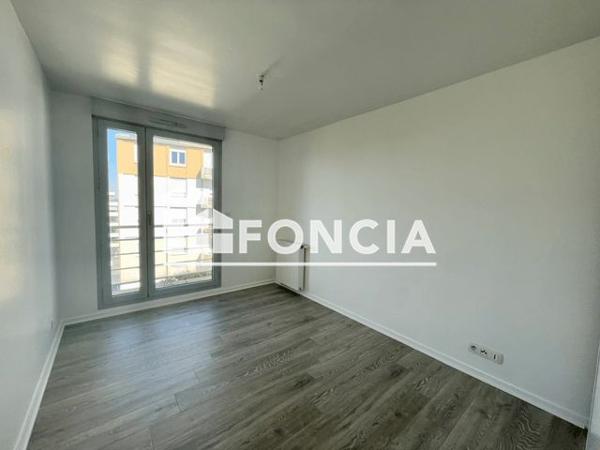 Location Appartement 3 pièces 66.6 m² - 18 RUE DES NEUFS SOLEILS RESIDENCE MARIVAUX APPART F26 Clermont Ferrand 63000