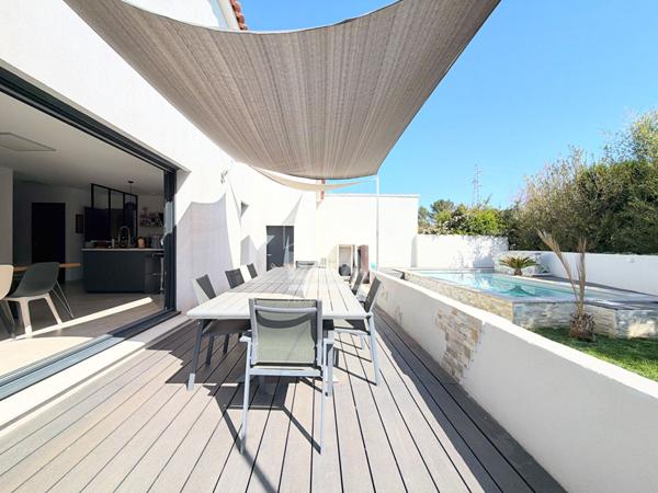 A VENDRE EN EXCLUSIVITE 13610 LE PUY SAINTE REPARADE MAISON RECENTE 4 PIECES D'ENVIRON 97M² AVEC JARDIN, PISCINE ET GARAGE