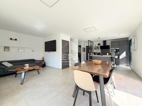 A VENDRE EN EXCLUSIVITE 13610 LE PUY SAINTE REPARADE MAISON RECENTE 4 PIECES D'ENVIRON 97M² AVEC JARDIN, PISCINE ET GARAGE