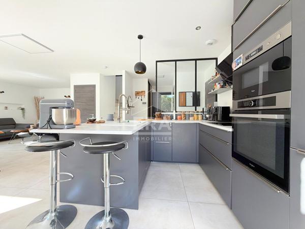 A VENDRE EN EXCLUSIVITE 13610 LE PUY SAINTE REPARADE MAISON RECENTE 4 PIECES D'ENVIRON 97M² AVEC JARDIN, PISCINE ET GARAGE