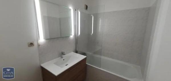 Appartement à louer 3 pièces 61.74m² Riom (63200)