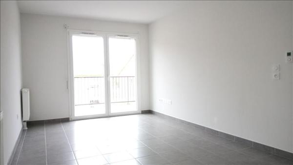 Appartement à louer |  FOLLAINVILLE DENNEMONT |  3 pièces | 57 m²