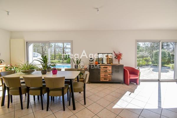 Maison à NOTRE DAME DE RIEZ, 85270 - 9 pièces 192m²