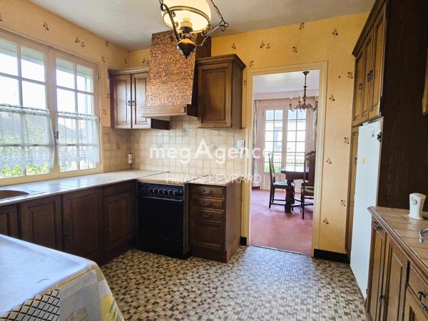 Maison à EVRON, 53600 - 6 pièces 127m²
