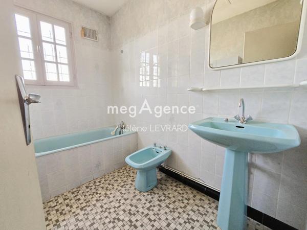 Maison à EVRON, 53600 - 6 pièces 127m²