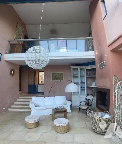 Maison atypique à 300m de l'Embarcadère de l'île aux Moines avec piscine intérieure 