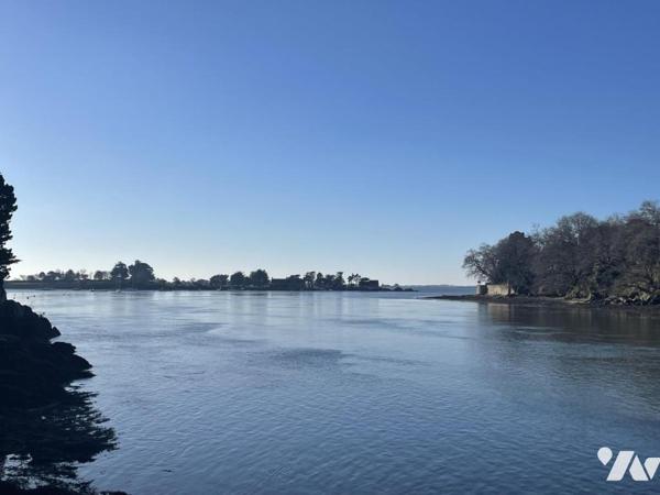 Maison atypique à 300m de l'Embarcadère de l'île aux Moines avec piscine intérieure 