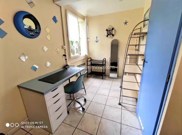 Vente                                                      Maison
                        
                     7 pièces                      156 m2                     à Castres