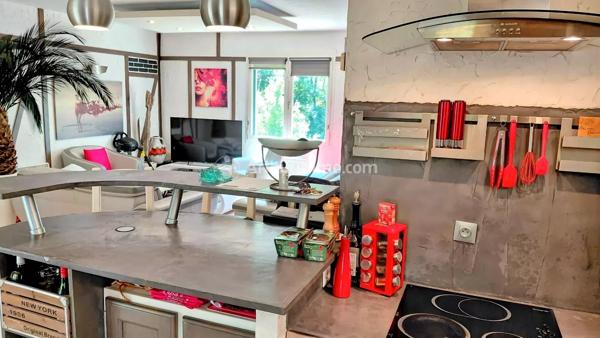 Vente                                                      Maison
                        
                     7 pièces                      156 m2                     à Castres