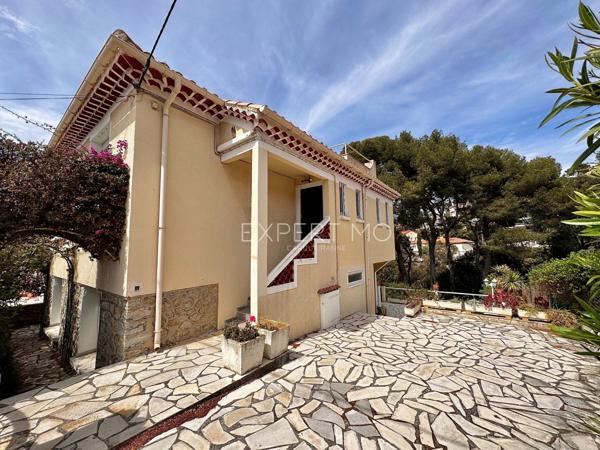 Le Pradet (83220) Maison à moins de 100m de la mer et des plages aux Oursinières