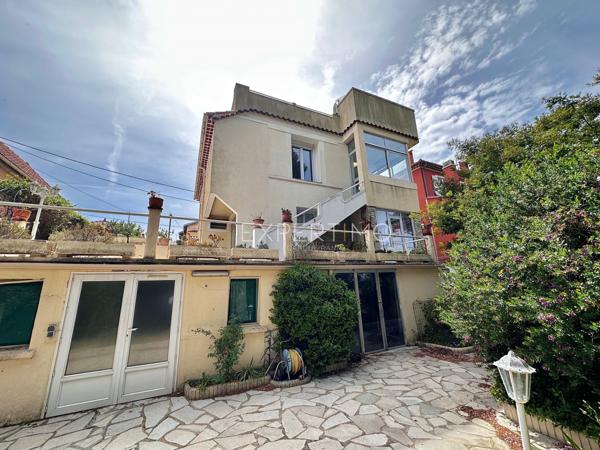 Le Pradet (83220) Maison à moins de 100m de la mer et des plages aux Oursinières