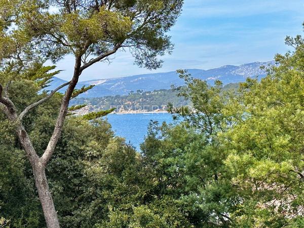 Le Pradet (83220) Maison à moins de 100m de la mer et des plages aux Oursinières