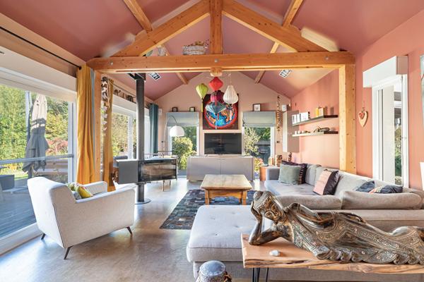 Maison familiale chaleureuse et son jardin intimiste