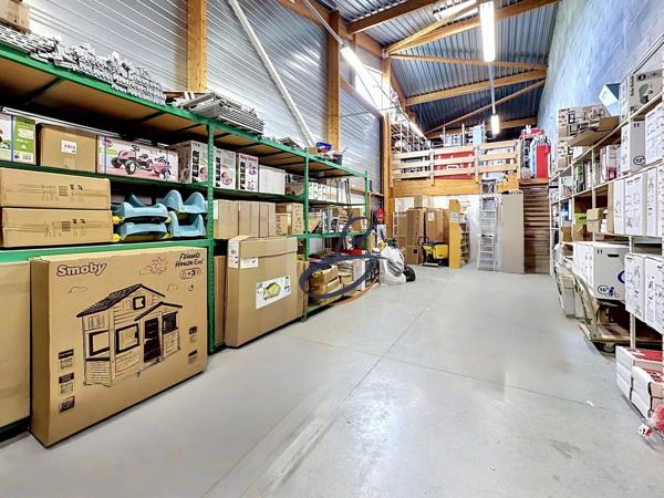 Vente                                                      Fonds de commerce
                        
                     3 pièces                      813 m2                     à Belley