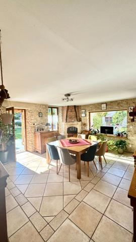Propriete à vendre 7 pièces JOUY MAUVOISIN (78) - dépendance - garage - parcelle 2500 m²