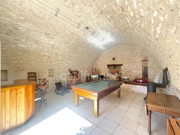 Propriete à vendre 7 pièces JOUY MAUVOISIN (78) - dépendance - garage - parcelle 2500 m²