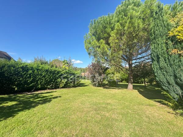 Propriete à vendre 7 pièces JOUY MAUVOISIN (78) - dépendance - garage - parcelle 2500 m²