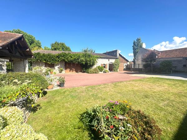 Propriete à vendre 7 pièces JOUY MAUVOISIN (78) - dépendance - garage - parcelle 2500 m²