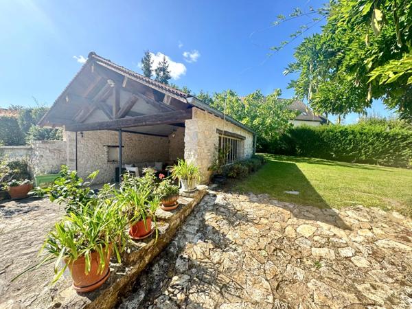 Propriete à vendre 7 pièces JOUY MAUVOISIN (78) - dépendance - garage - parcelle 2500 m²
