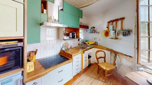 Vente                                                      Maison
                        
                     4 pièces                      102 m2                     à Meyssiez