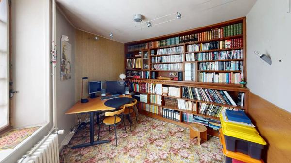 Vente                                                      Maison
                        
                     4 pièces                      102 m2                     à Meyssiez
