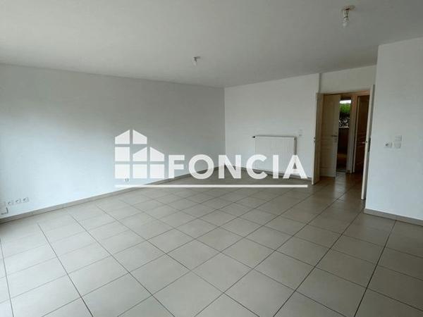 Location Appartement 4 pièces 80.69 m² - 7 RUE BEYLE STENDHAL Claix 38640