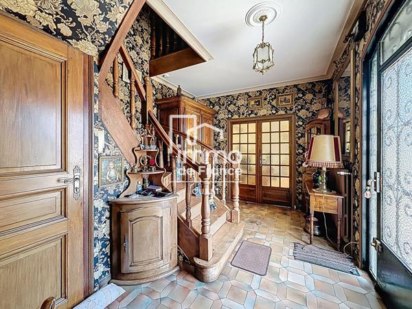 Maison Mayenne 8 pièce(s) 198 m2