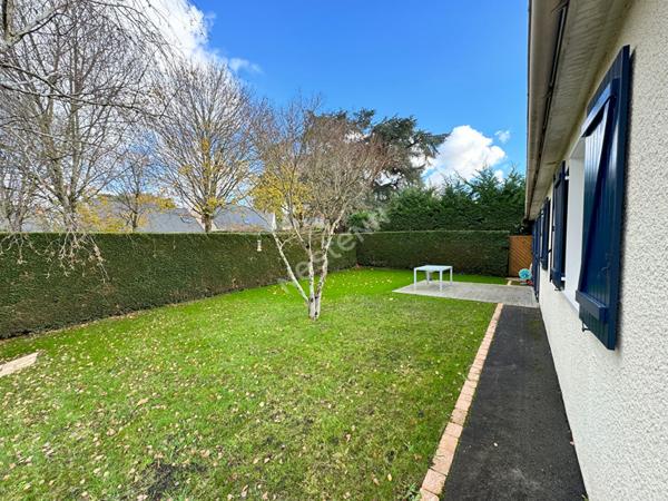 Maison de plain-pied à Avrillé, aucun travaux, beau jardin