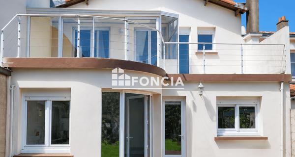 À vendre Maison 6 pièces 144 m² - La Roche-sur-yon 85000