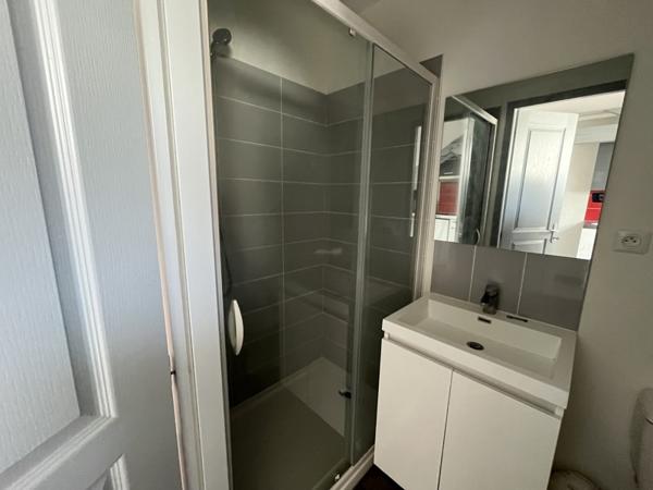 Appartement à louer 325 € CC Périgueux 1 pièce 13 m² DPE E