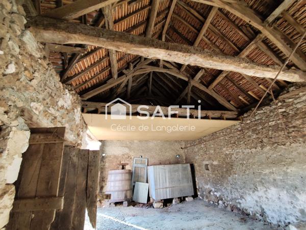 BATIMENTS EN TRES BON ETAT - TOITURE IMPECCABLE