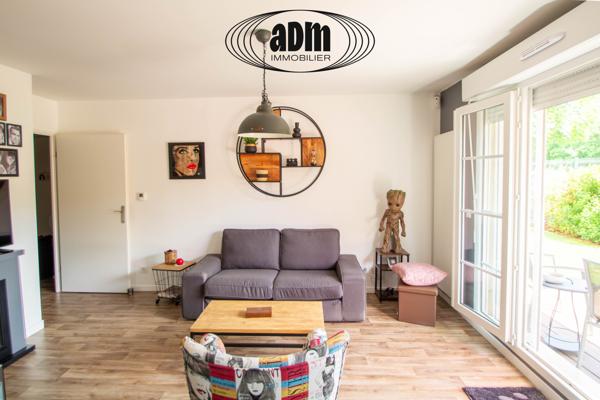 Rez de jardin
                                                                                                                                                                                                                                                                                                                        3 pièce(s)                                                                                                                                                                                                          2 chambre(s)                                                                                                                                                                                                          64.1  m²