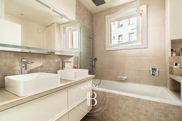 Neuilly-sur-Seine, Appartement 4 Chambres -  151 m² à vendre