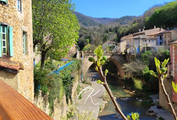 Un Havre de Paix au Coeur d'un Village Thermal