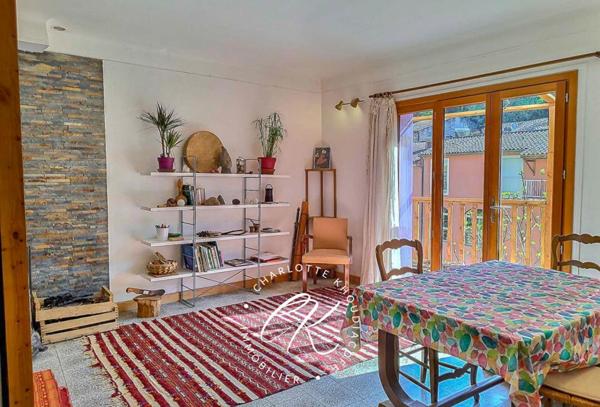 Un Havre de Paix au Coeur d'un Village Thermal