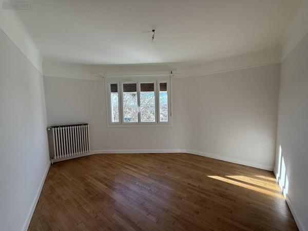 Appartement à vendre à Vichy dans l'Allier (03200), ref : 2025/984-03020