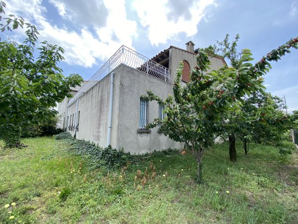 Spacieuse maison avec atelier de 220 m², terrasses, garages et jardin de 600m²